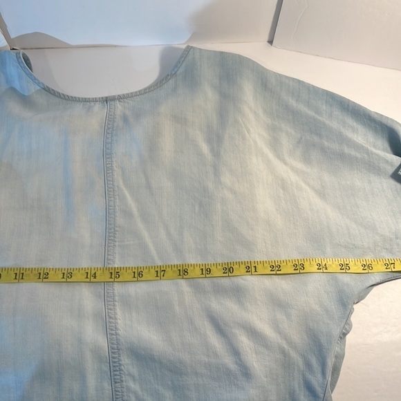 NWOT Chelsea and Violet Chambray Shirt Open Back With Tie Size L - Picture 10 of 12